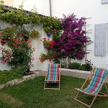 D'hotes La Cour Charentaise Frühstückspension 3*