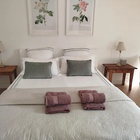 Frühstückspension D'hotes La Cour Charentaise 3*